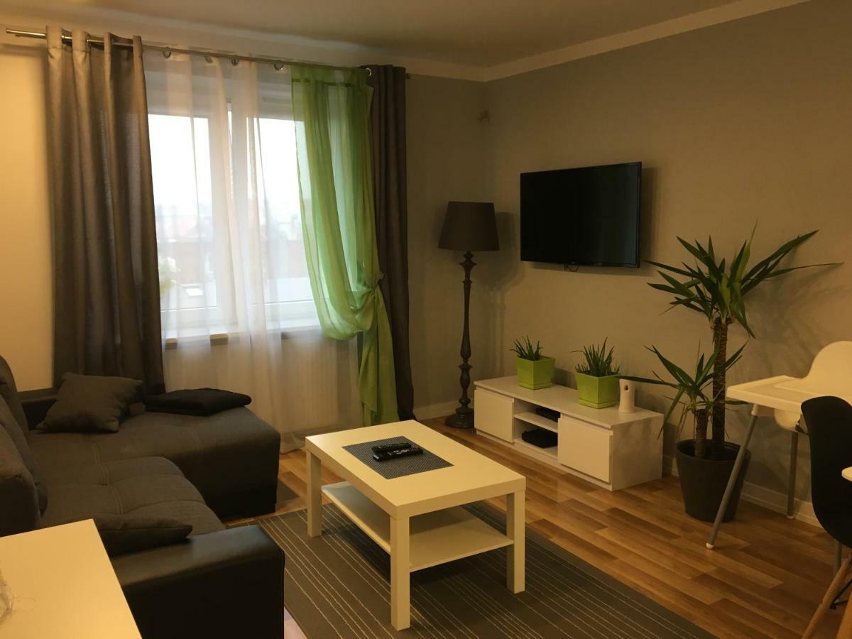 Family & Business Elegant Apartments Rynek Centrum Downtown - 2 Bedroom, Balcony, Parking キェルツェ エクステリア 写真